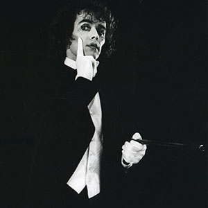 carre OFFJAZZ DANCE COMPANY The joker Gianin Loringett